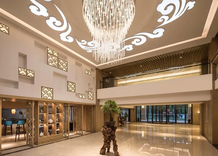 Ramada By Wyndham Zhenjiang City Center