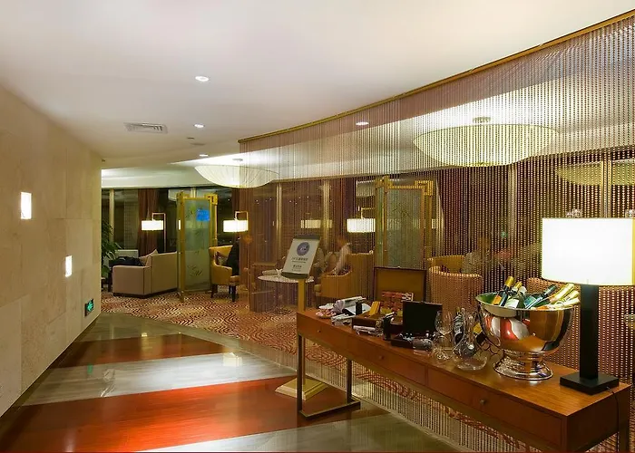Zhenjiang Fengfan Holiday Hotel